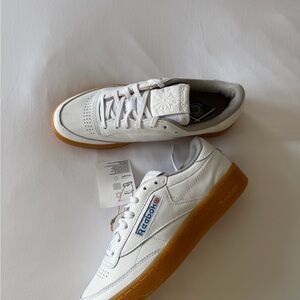 BRAND NEW Reebok White Sneakers WOMENS 8